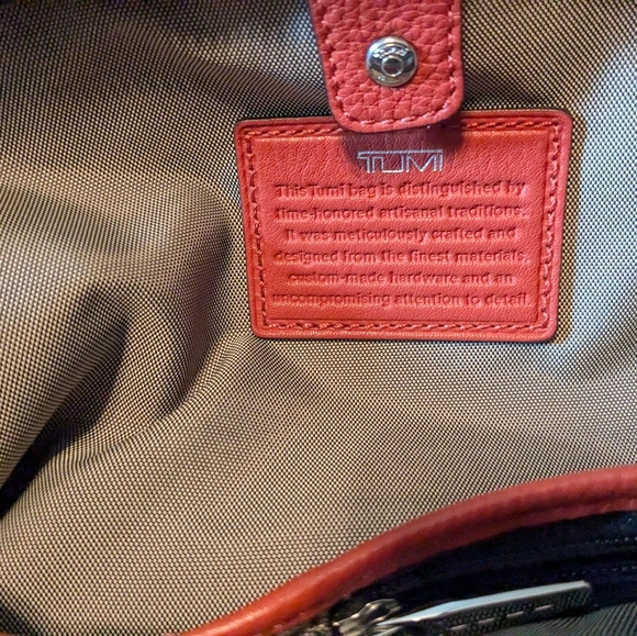 Tumi Leather Tote Shoulder Bag Like with Dust Bag - Picture 14 of 16